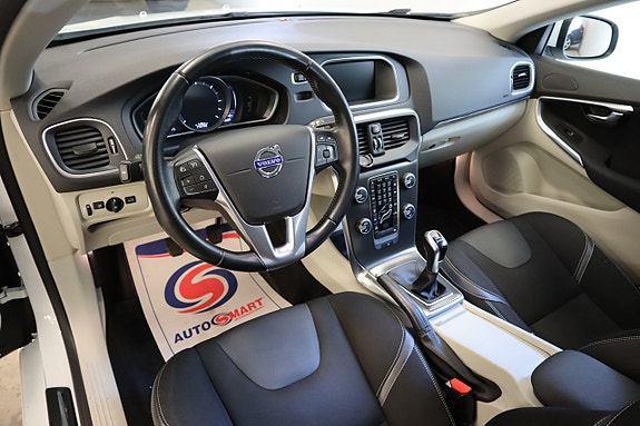 Volvo V40 6 of 25