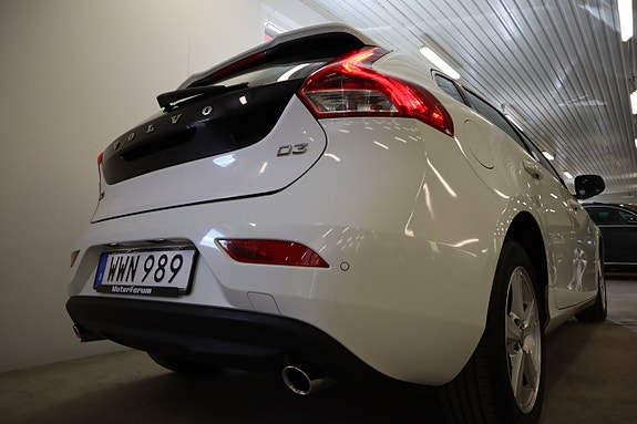 Volvo V40 23 of 25