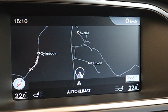 Volvo V40 13 of 25