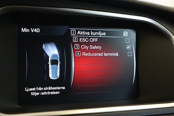 Volvo V40 15 of 25