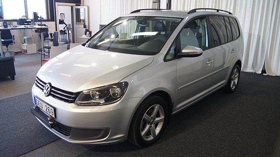 Volkswagen Touran 4 of 5