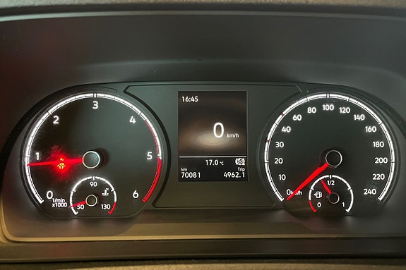 Volkswagen Caddy 17 of 27