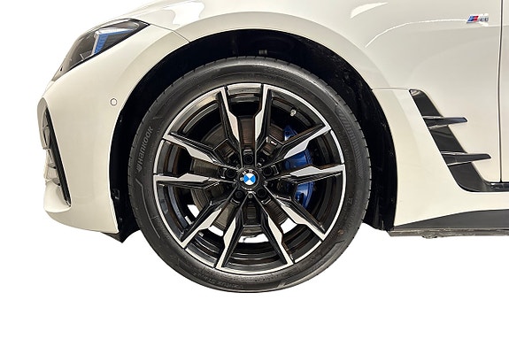 BMW i4 7 of 14