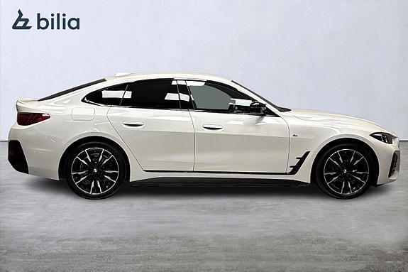 BMW i4 2 of 14