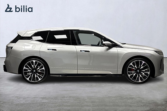 BMW iX 2 of 14