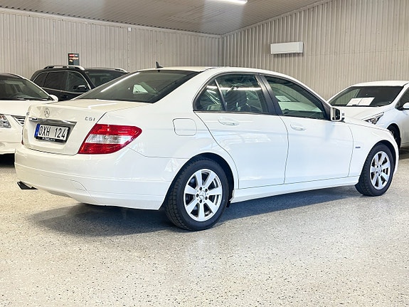 Mercedes-Benz C180 8 of 30