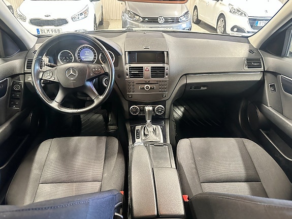 Mercedes-Benz C180 15 of 30