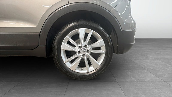 Volkswagen T-Cross 6 of 17