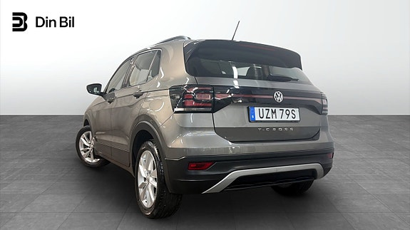 Volkswagen T-Cross 3 of 17