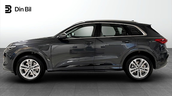 Audi Q5 2 of 5