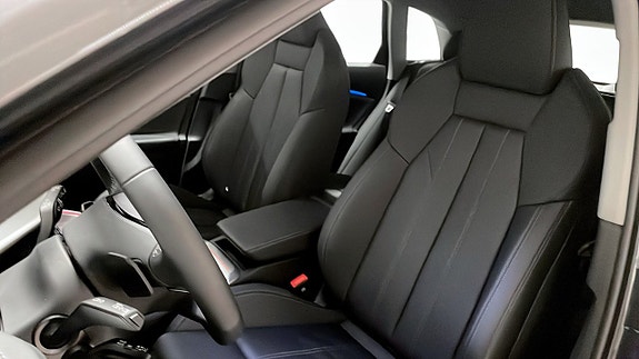 Audi Q5 8 of 14