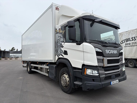 Distributionsbil Scania P280 B 4X2 NB -2018 via auktion
