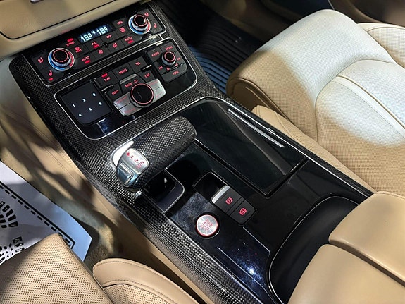 Audi S8 10 of 27