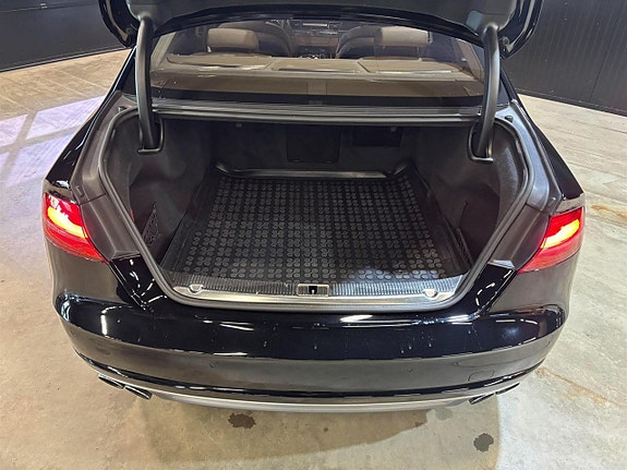 Audi S8 23 of 27