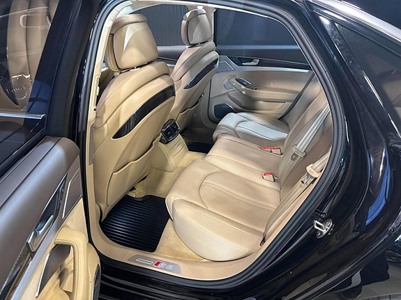 Audi S8 21 of 27
