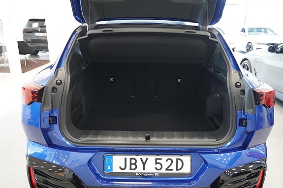 BMW iX2 11 of 19