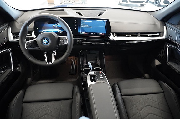 BMW iX2 2 of 19