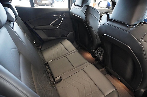 BMW iX2 12 of 19