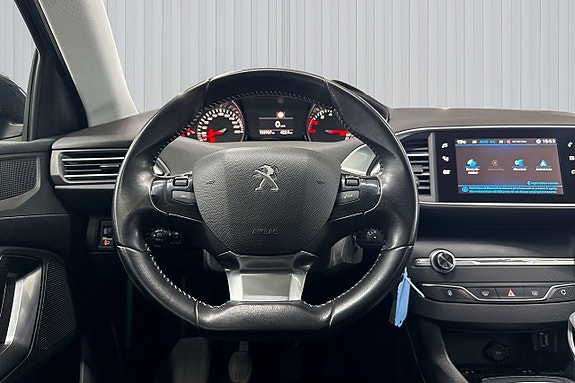 Peugeot 308 13 of 18