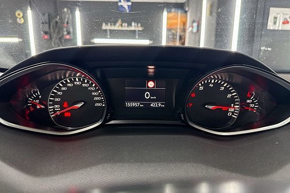 Peugeot 308 14 of 18