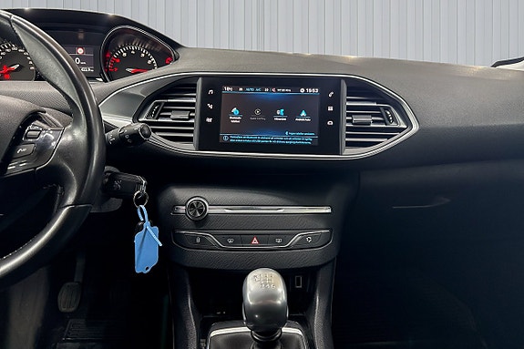 Peugeot 308 10 of 18
