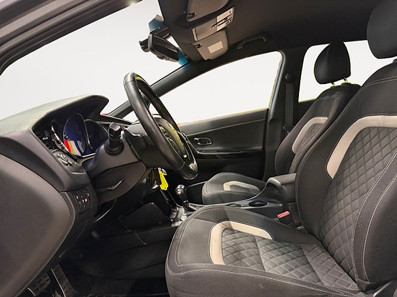 Kia Ceed 9 of 22
