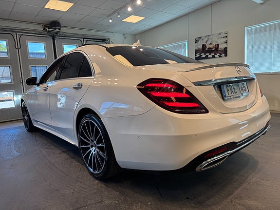Mercedes-Benz S400 d 3 of 5