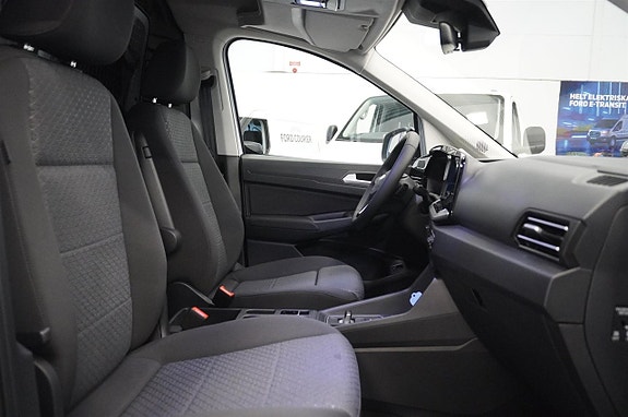 Ford Transit Connect 9 of 16