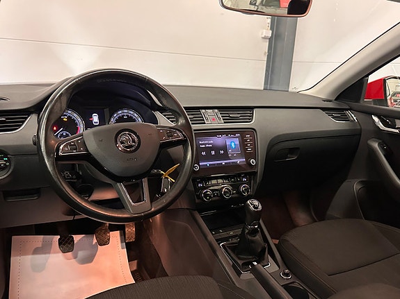 Skoda Octavia 17 of 30