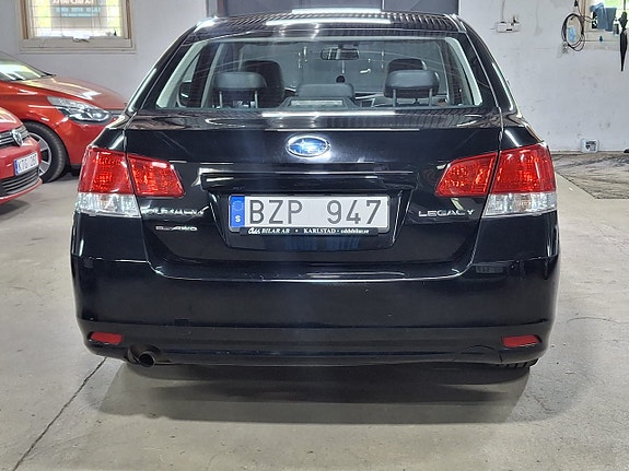 Subaru Legacy 5 of 5