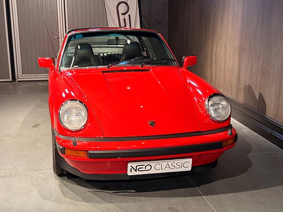 Porsche 911 Targa 3 of 5