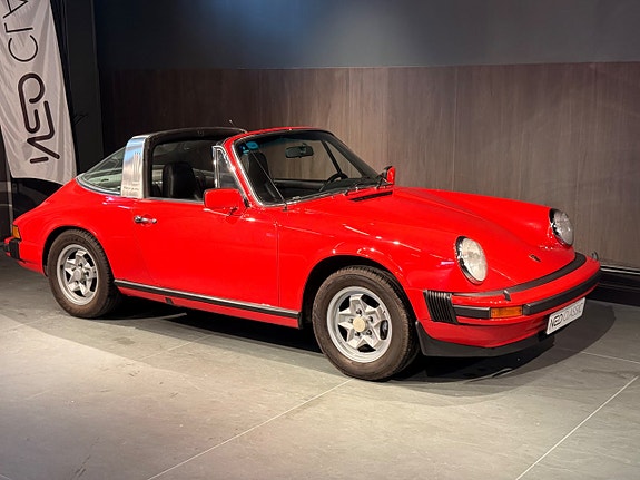 Porsche 911 Targa 4 of 5