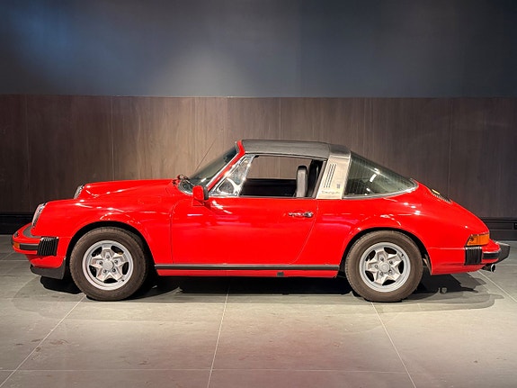 Porsche 911 Targa 9 of 22