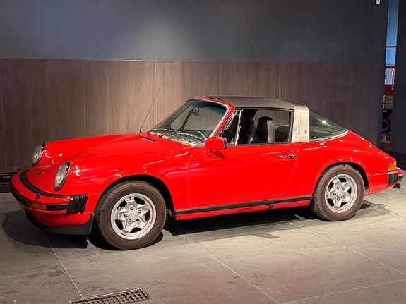 Porsche 911 Targa 10 of 22