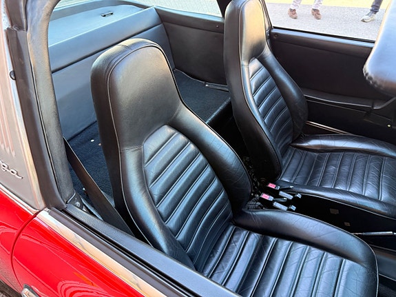 Porsche 911 Targa 18 of 22