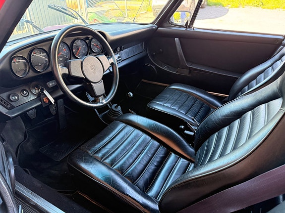 Porsche 911 Targa 14 of 22