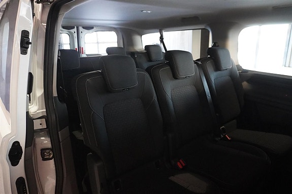 Ford Transit Custom 8 of 11