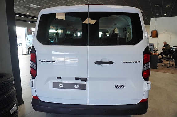 Ford Transit Custom 5 of 11