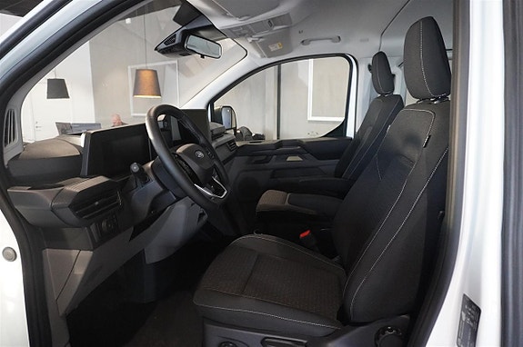 Ford Transit Custom 10 of 11