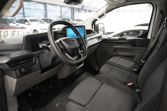Ford Transit Custom 8 of 10