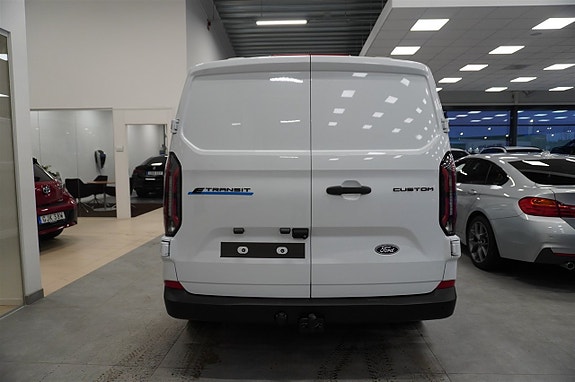 Ford Transit Custom 5 of 5