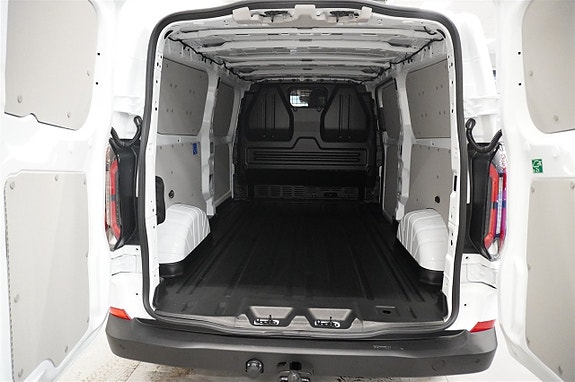 Ford Transit Custom 6 of 10