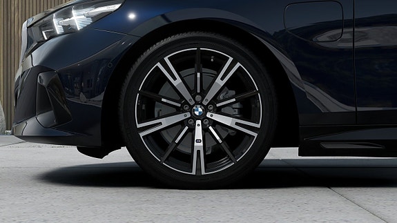 BMW 530e 7 of 13