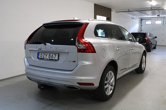 Volvo XC60 4 of 5