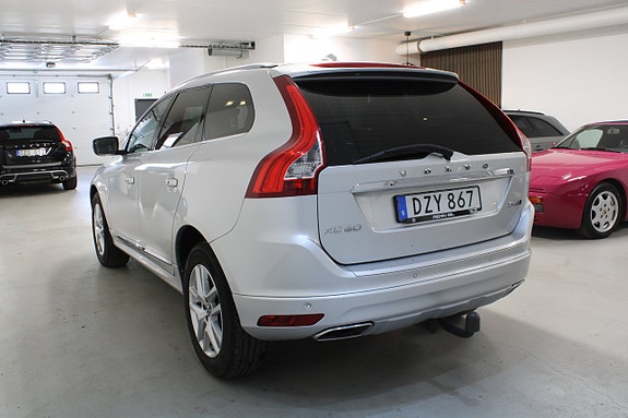 Volvo XC60 3 of 5