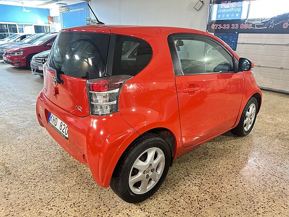 Toyota IQ 5 of 5