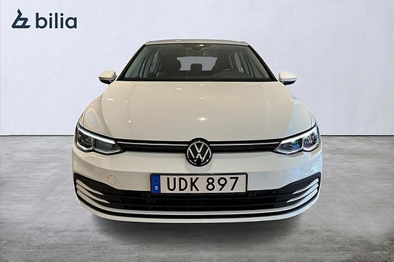 Volkswagen Golf VIII 2 of 18