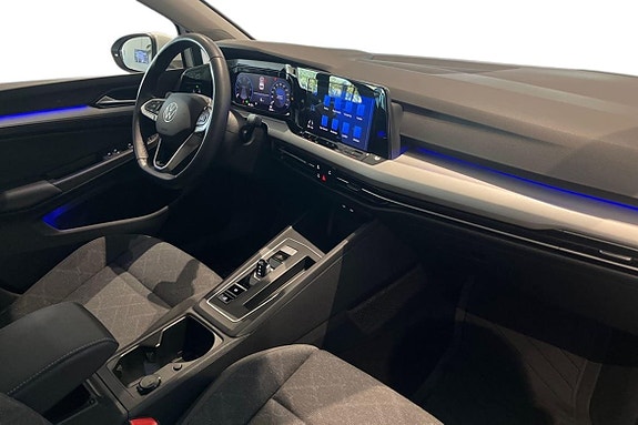 Volkswagen Golf VIII 13 of 18