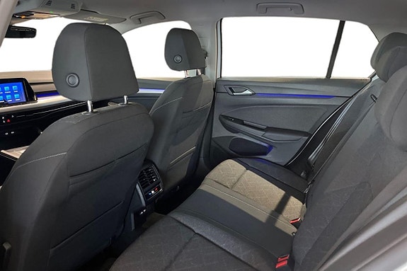Volkswagen Golf VIII 15 of 18