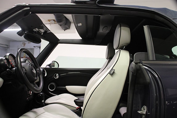 MINI Cooper S 25 of 28